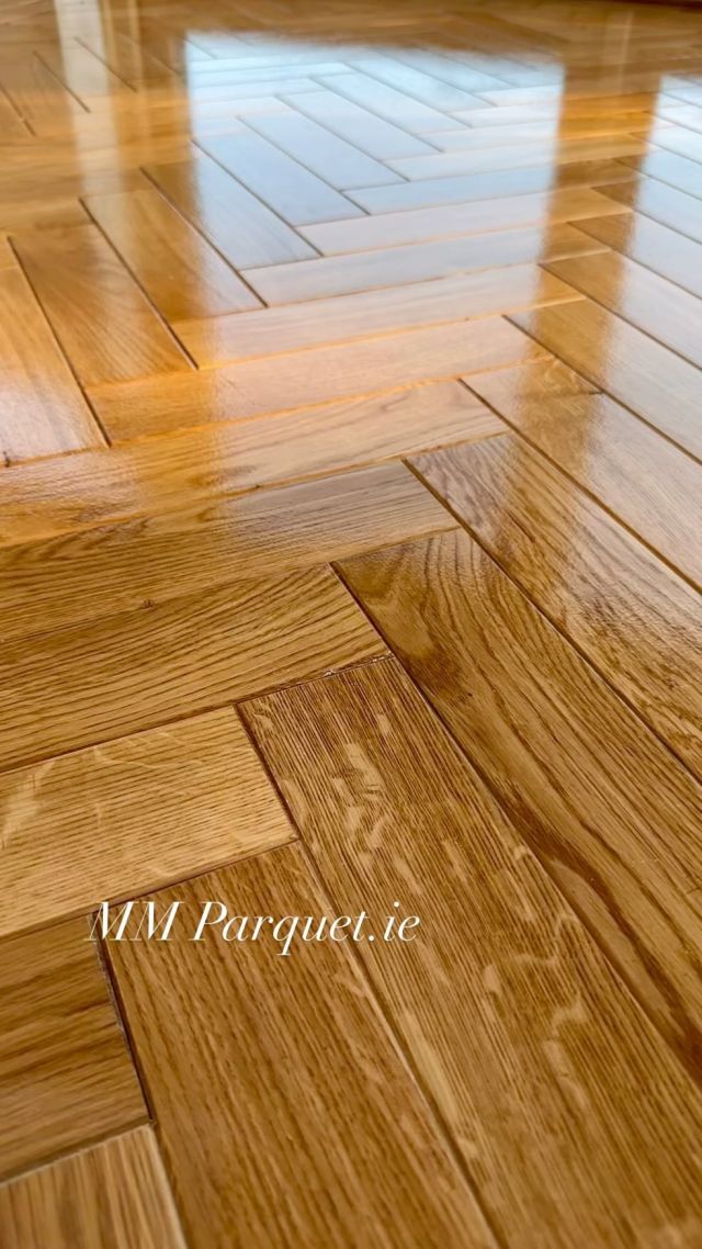 Amazing range of colour tones & finishes available with traditional and tumbled parquet flooring with many other designs available #basketweave #mansionweave #parquetflooringkildare #parquetflooringwaterford #parquetfloors #solidparquetflooring #herringboneflooring #parquetflooringwexford #parquetflooringdublin #parquetflooringkilkenny  #plankflooring #parquetflooringlaois #parquetflooringkildare #plankflooring  #oakflooring #oakherringbone #salvageparquet #tumbledparquetflooring #parquet #woodenflooring #solidbrass #bona